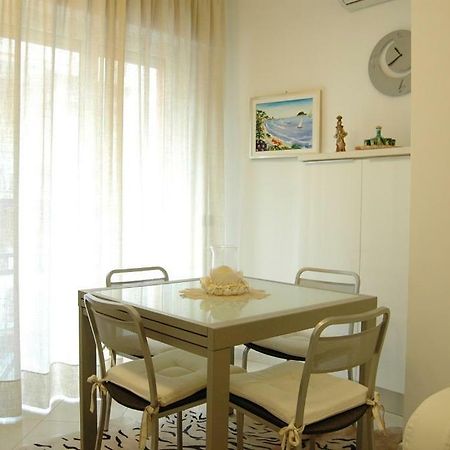 Apartment Serena Аласио Екстериор снимка