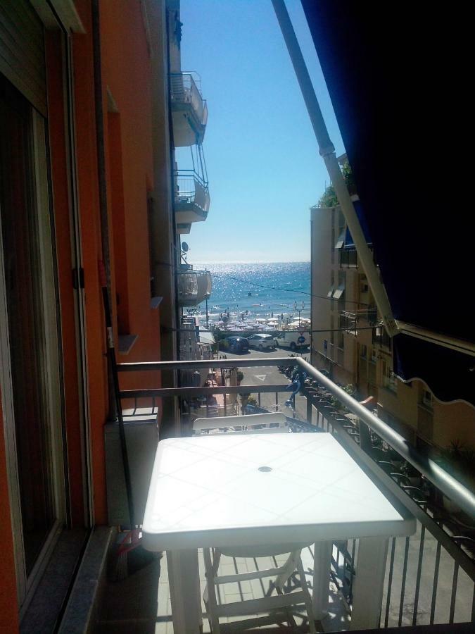 Apartment Serena Аласио Екстериор снимка