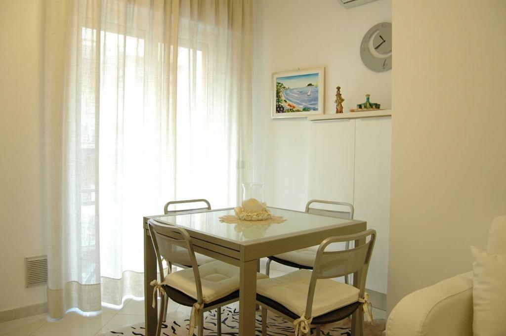 Apartment Serena Аласио Екстериор снимка